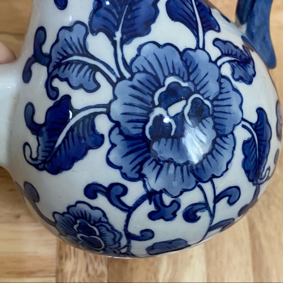 Vintage BOMBAY  Blue & White Ceramic 7” Teapot - Picture 10 of 11